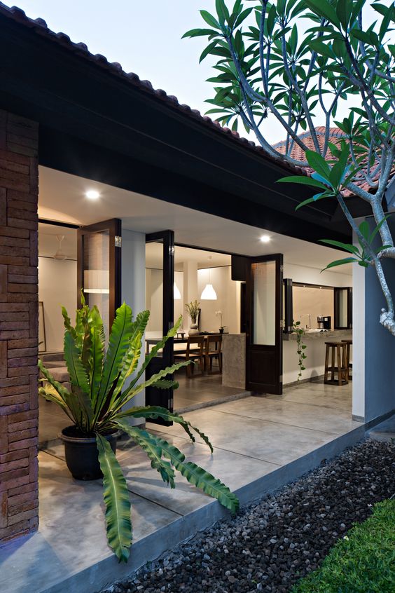 jasa desain interior rumah model tropis